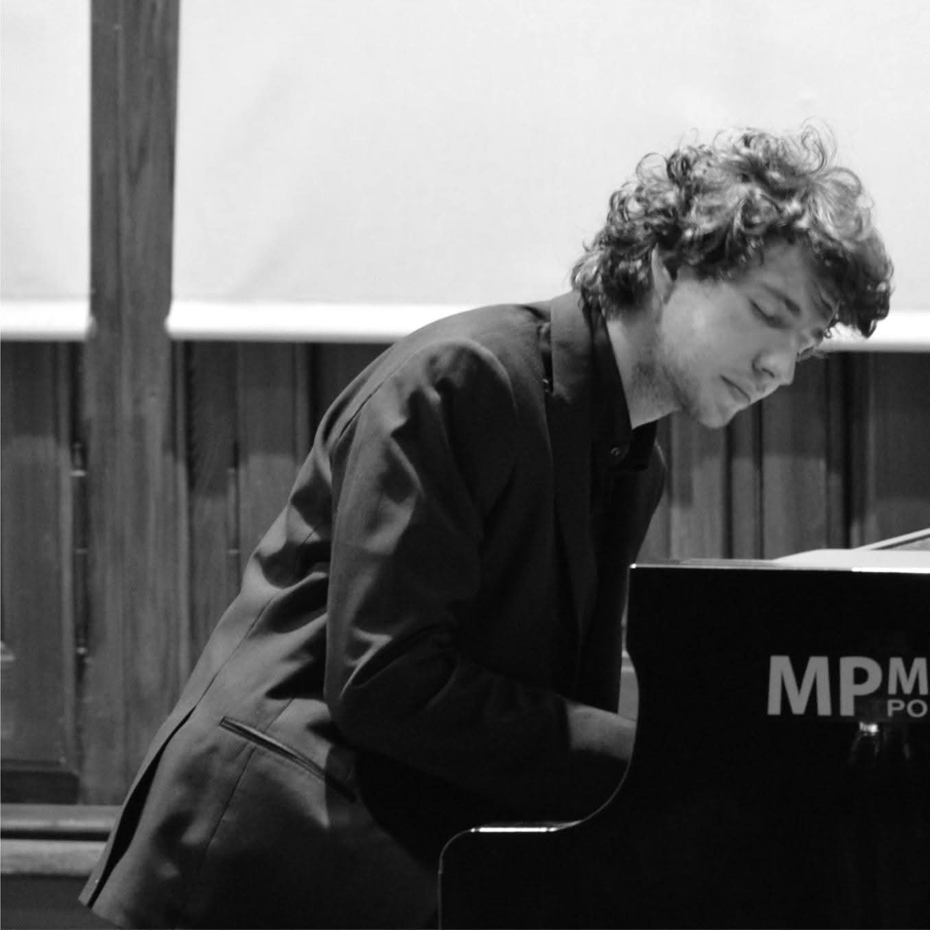 Cristian Monti al pianoforte